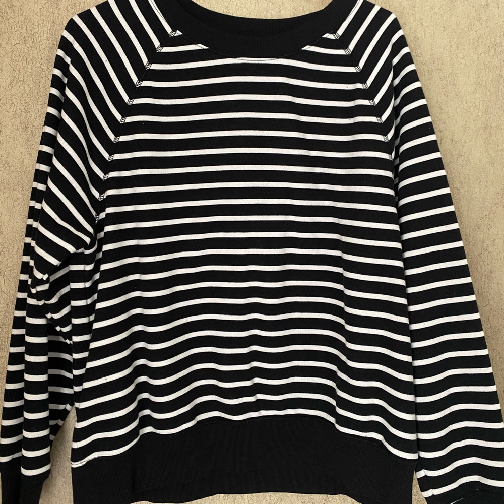 Old Navy Sweatshirt
